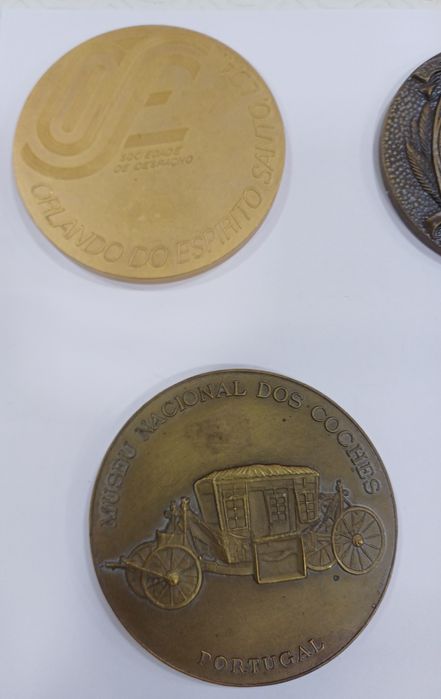 Lote 4 / Conjunto 4 de 5 Medalhas Comemorativas de Portugal em Bronze