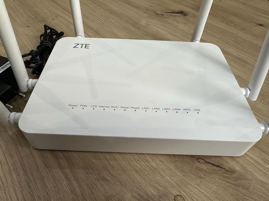 Router ZTE GPON ONT ZXHN F680 polecam, ładny