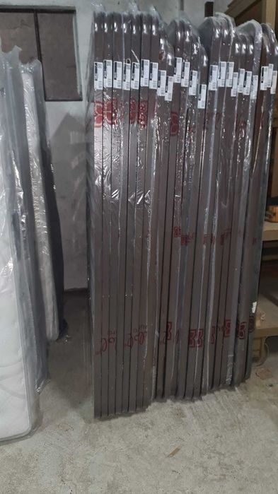 Colchões de molas  e estrados