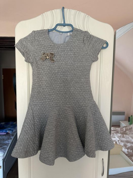 Платье светло серое Vitacci 116