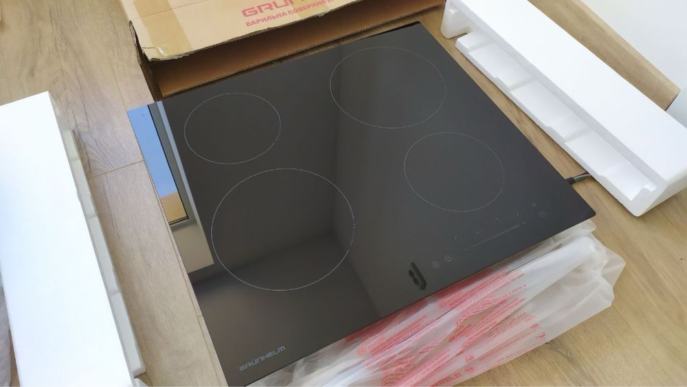 Варильна поверхня GRUNHELM GPI 823 B