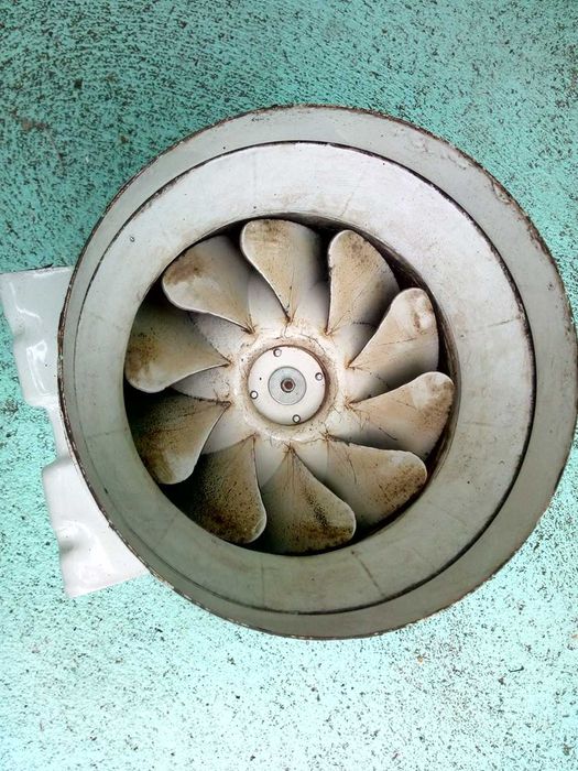 Ventilador de ar S&P TD 800-200 V3, em bom estado!