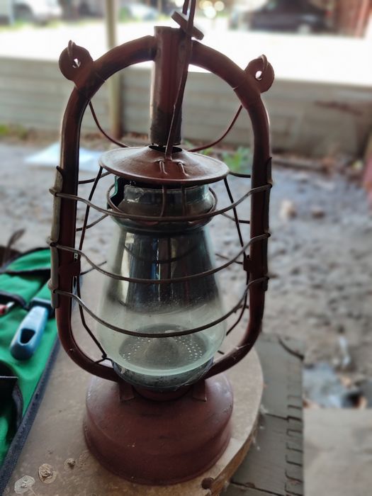 Продам керасиновую лампу.