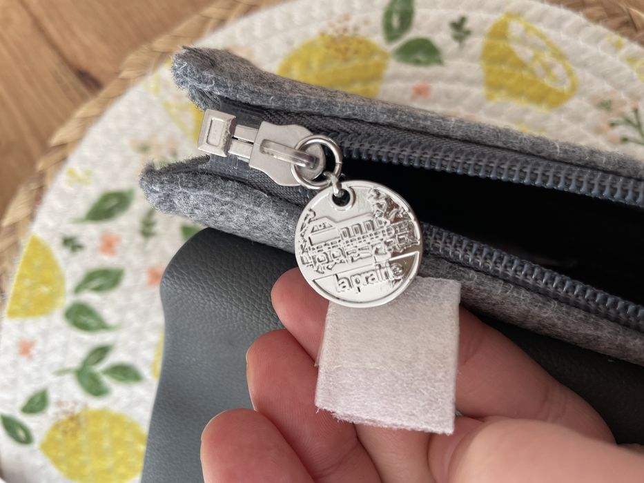 Kosmetyczka La Prairie_szara