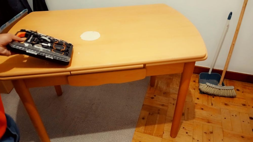 Cama , colchao e mesa