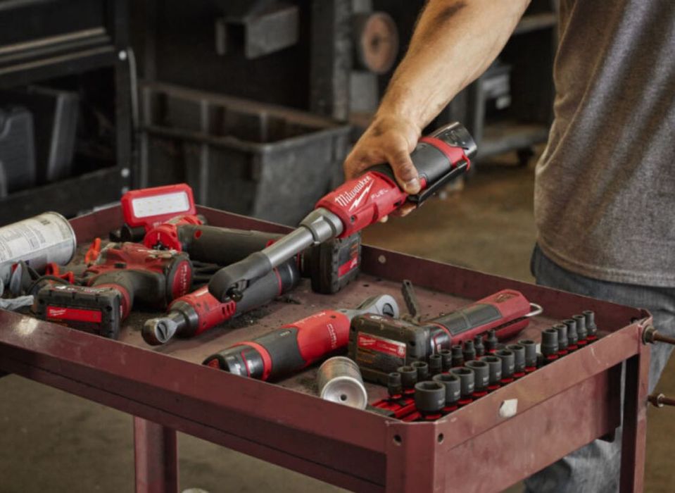 Акумуляторна тріскачка FUEL 1/4 дюйма, довга M12 FHIR14LR-0 MILWAUKEE