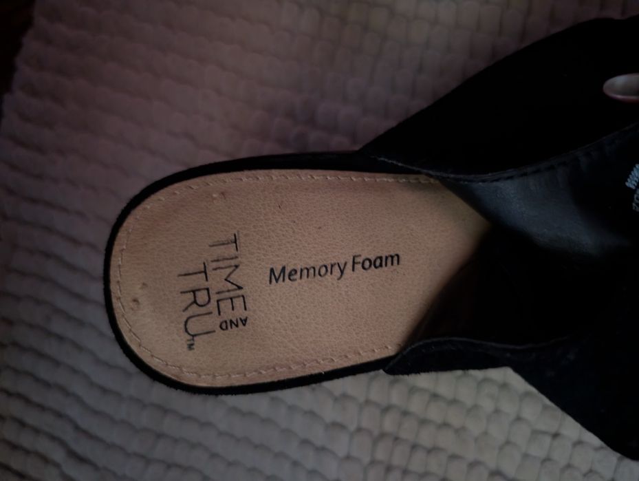 Женские замшевые босоножки Time and Tru, чёрные, на каблуке, стелька Memory Foam шлепки тапки туфли y2k gothic opium