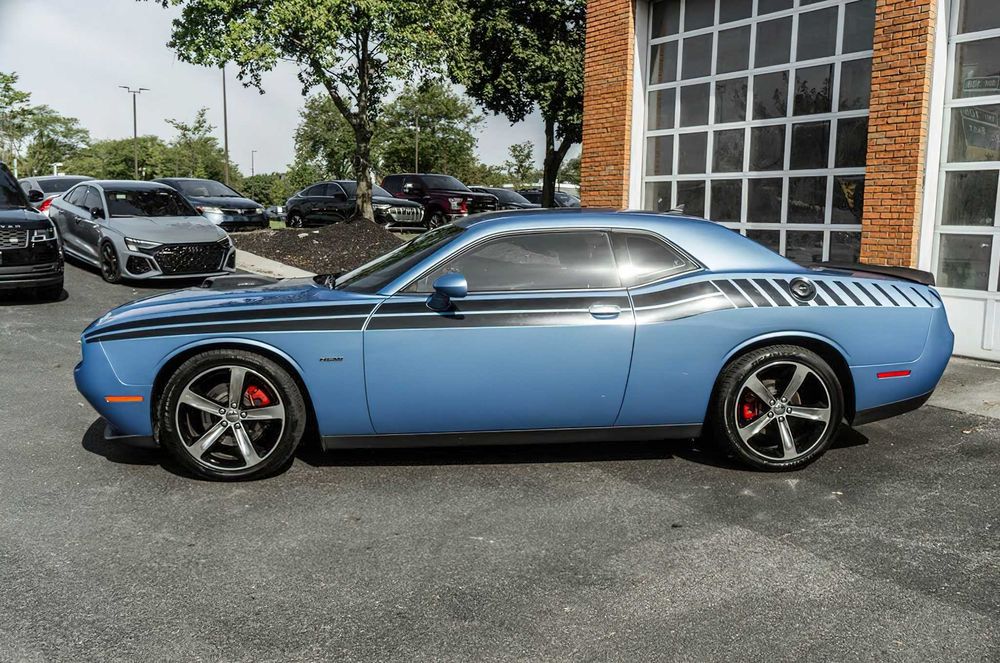 Dodge Challenger      2017