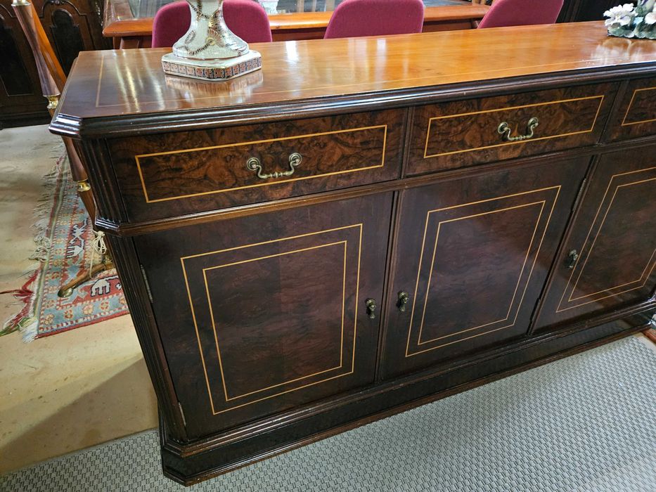 Aparador em madeira - Muito bom estado geral