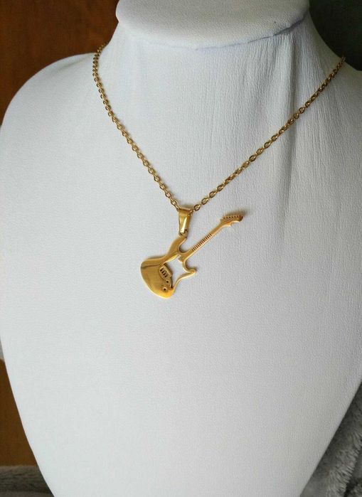 Colar Aço Dourado c/ Guitarra NOVO