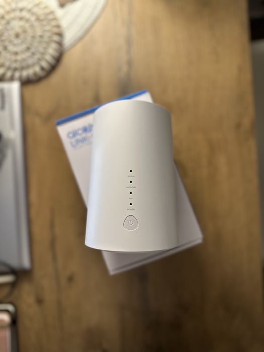 Alcatel LINK HUB 4G WiFi (LTE Cat.7 300Mbps/100Mbps)