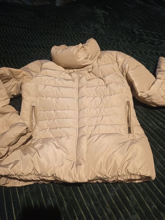 Zimowa kurtka pikowana puchowa kremowa S Mango