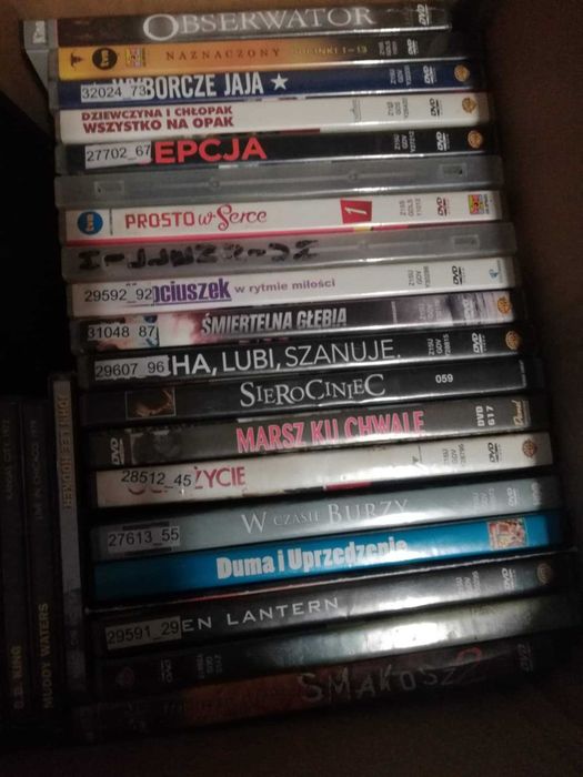 Kasety z filmami oraz muzyczne