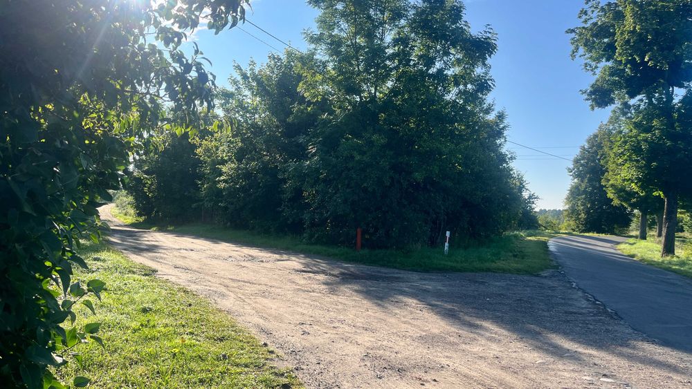 Atrakcyjna działka na sprzedaż z budynkiem mieszkalnym - Widok 3