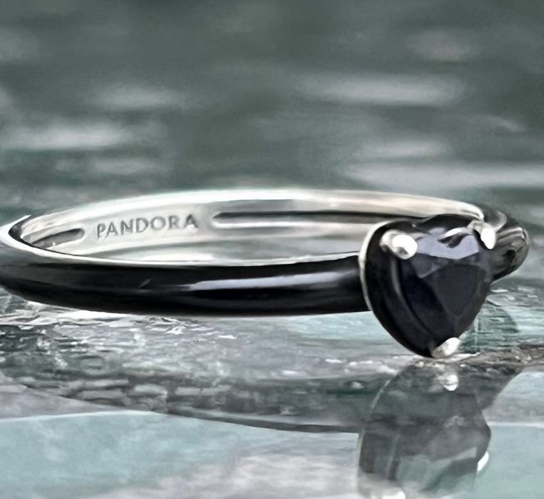 Pandora oryginał pierścionek r.18