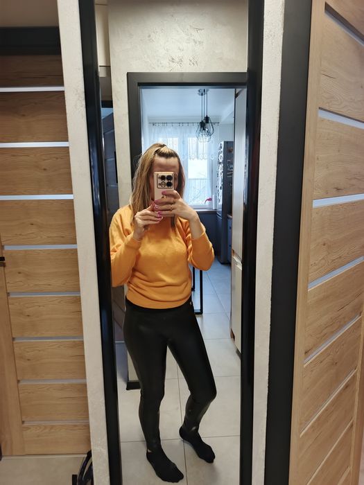 Sweter golf w kolorze musztardowym