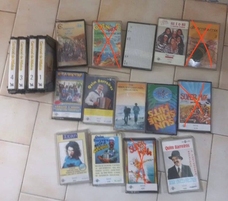 14 Cassetes de músicas
