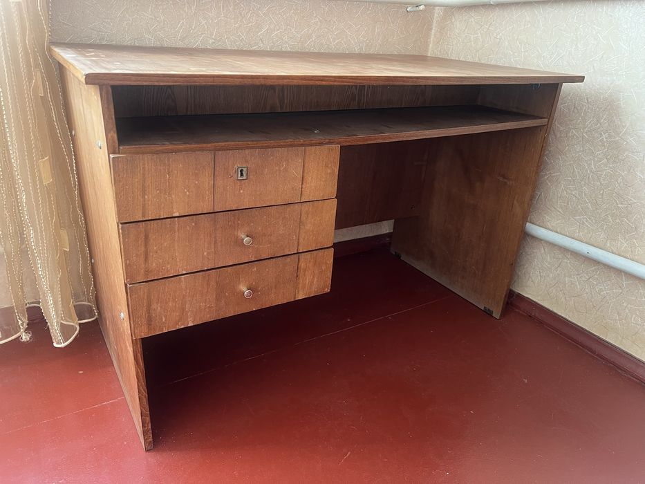 Стіл письмовий (ДСП)