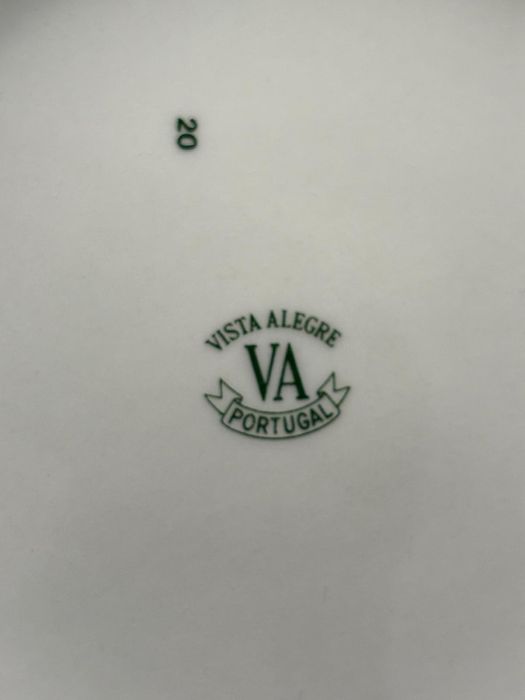 Jarra Vista Alegre – Decoração Tomé Magnólia