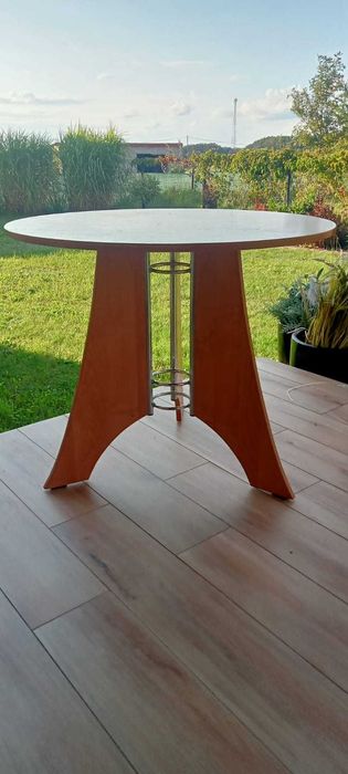 Stolik okrągły dekor olcha wys.75 cm, średnica 90 cm