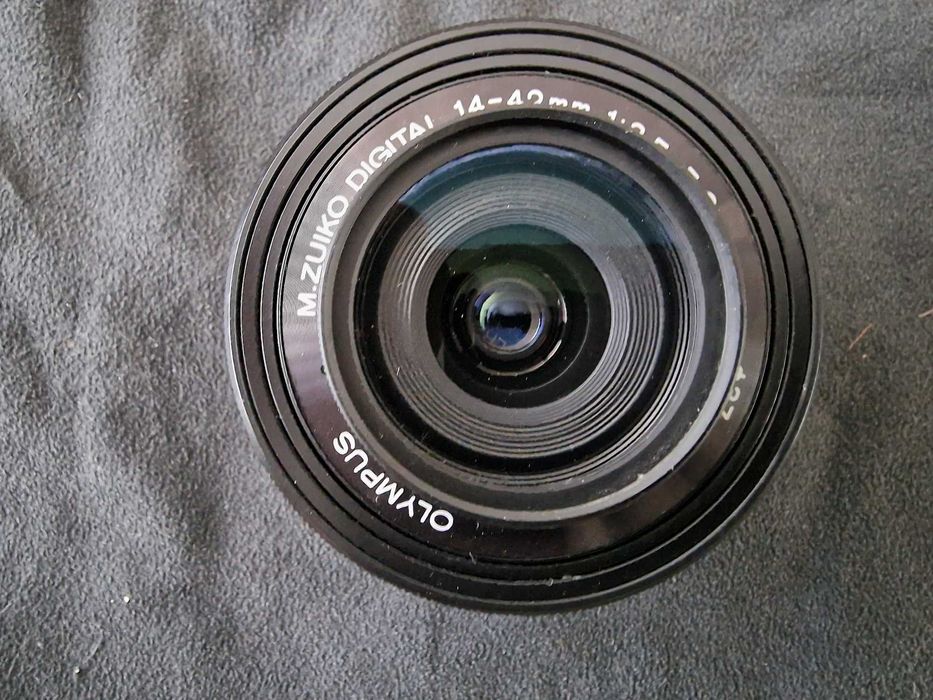 M.Zuiko Digital ED 14-42 mm F3.5-5.6 EZ Pancake (preto)