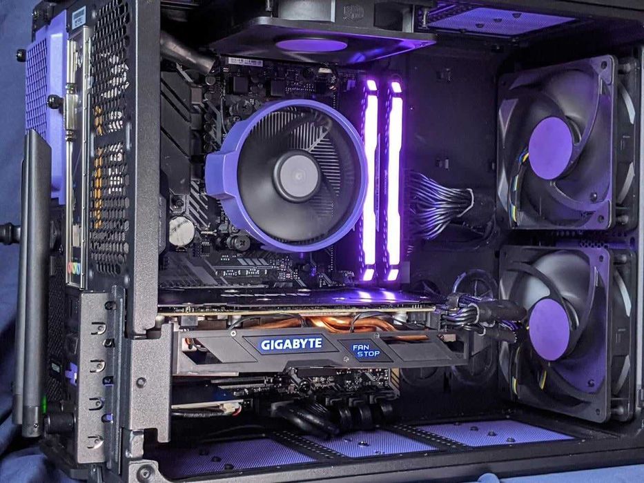 Desktop Corsair Crystal  - Máquina para Designers