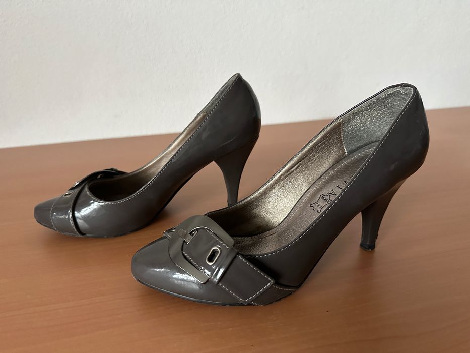 Sapatos Cinzentos Nº 38