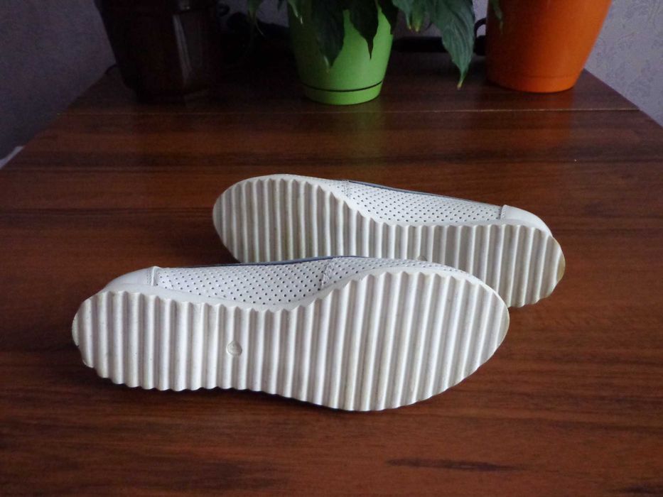 Балетки жіночі 40 розмір. Нові, шкіряні.