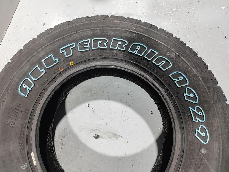 2 pneus novos 245-70R16 Aplus - Oferta dos Portes