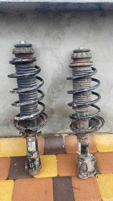 Стойки і Амортизатори Volkswagen Polo комлект