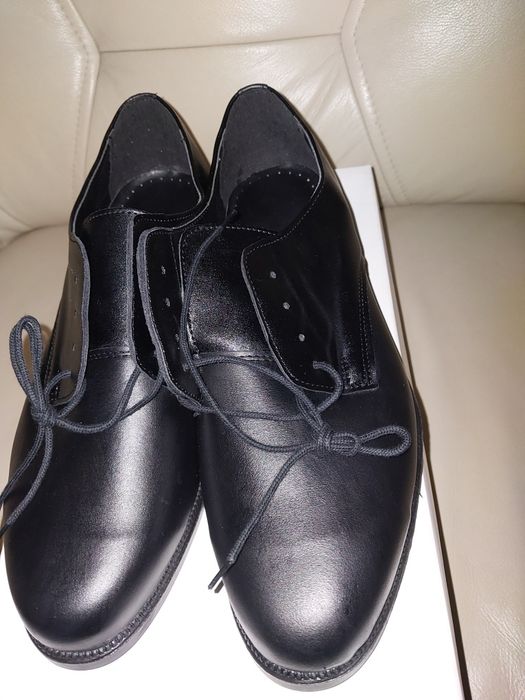 Buty wizytowe nowe 43