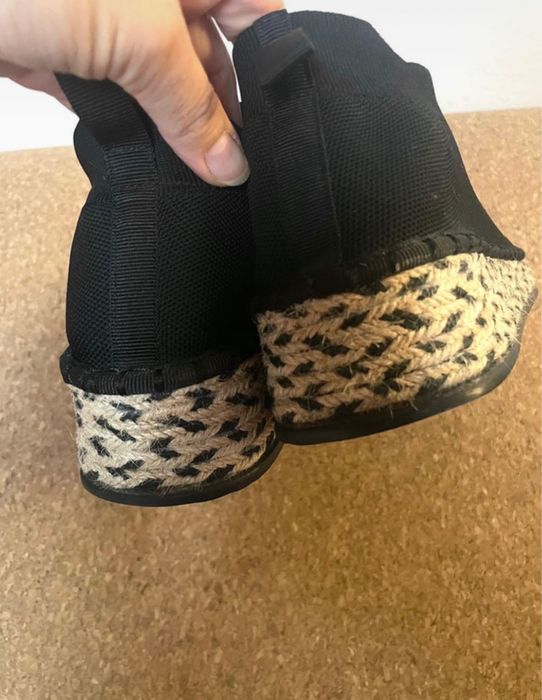 Espadryle na koturnie, czarne, materiałowe buty damskie Reserved 38