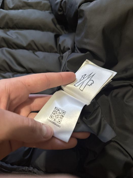 Мікропуховик moncler