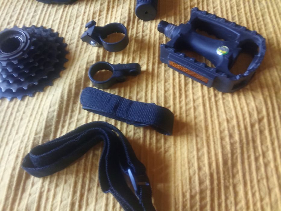 Bicicleta material diverso