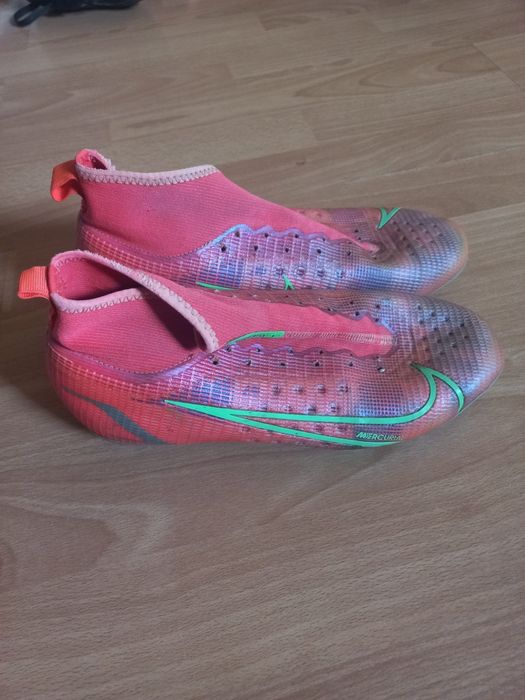 Spzedam buty pilkarskie dla chlopaka