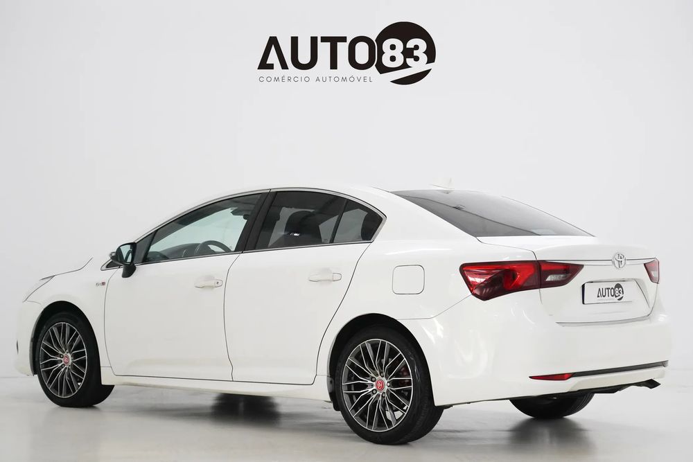 Toyota Avensis — fotografia 3