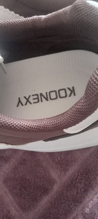 Modne buty sportowe