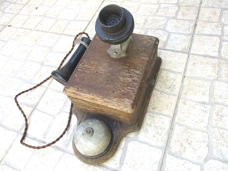 Telefone antigo Bell Ericsson – peça Museu