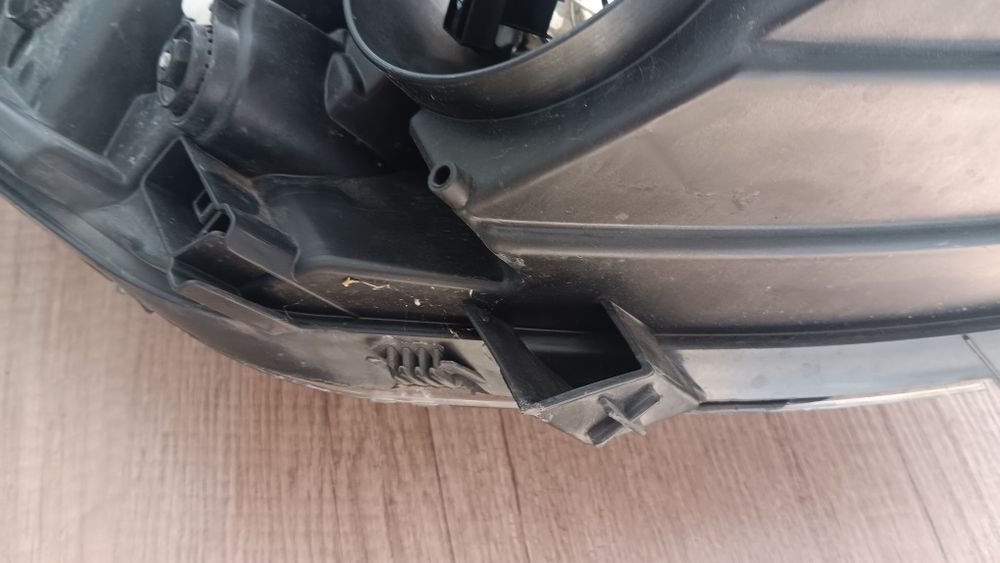 Lampa przednia lewa Iveco Daily VI