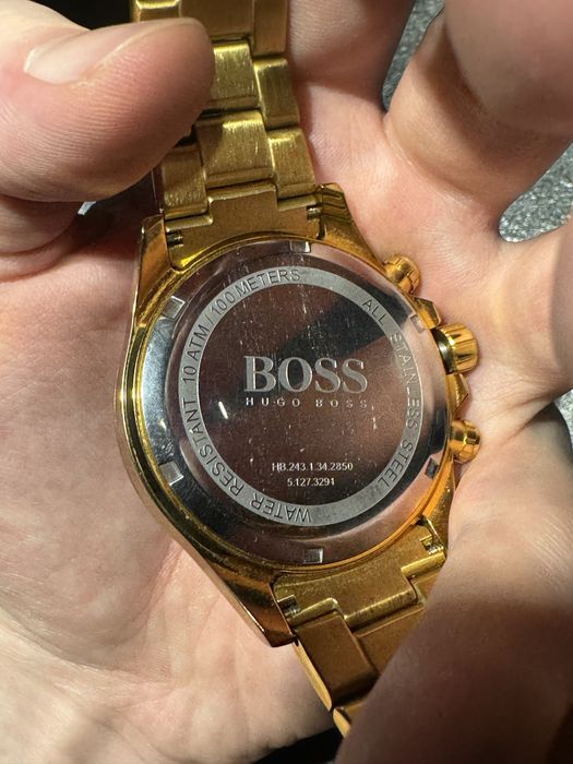 Часи Hugo Boss HB.243.1.34.2850 Хуго Босс золоті