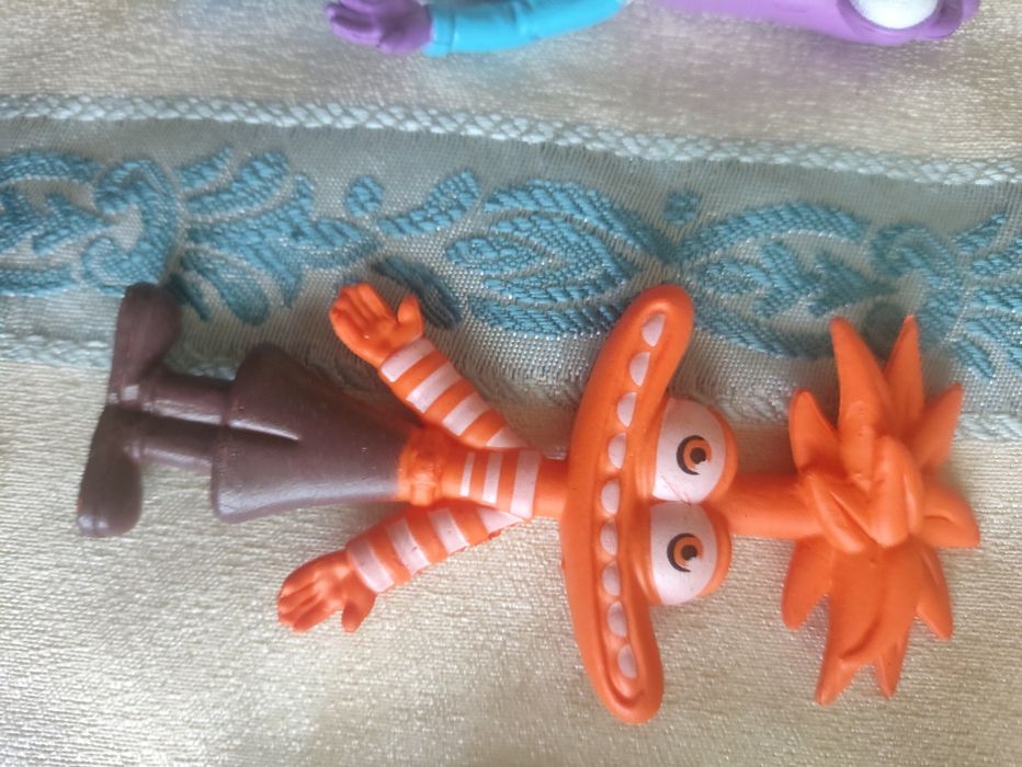 5 figurinhas Inside out  2 (Divertida mente)