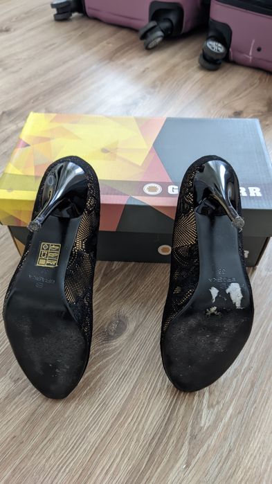 Туфлі святкові кружевні р. 38 Braska