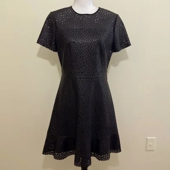 Шкіряне брендове плаття