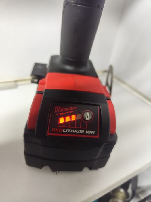 Milwaukee M18 шуруповерт безщітковий акумуляторний Мілвоке оригінал