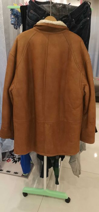Casaco de Homem, em pele selecionada.