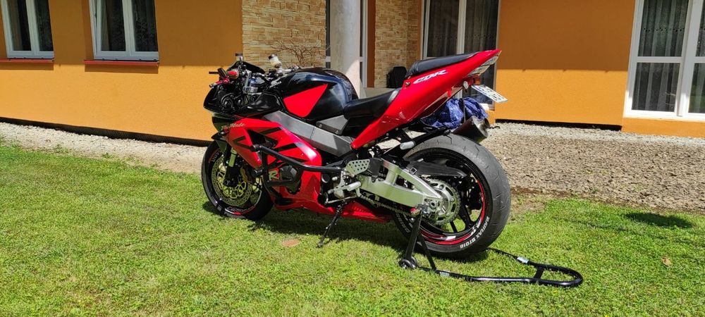 Honda CBR 954RR FIREBLADE zadbana