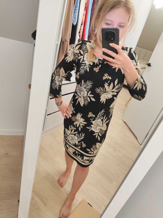 Sukienka w kwiaty na codzien, czarna sukienka w kwiaty