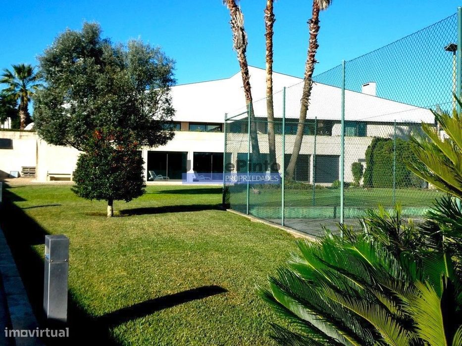 Vivenda Ícone 1.300m2, em terreno vedado 8.000m2. Portugal, Norte, ...