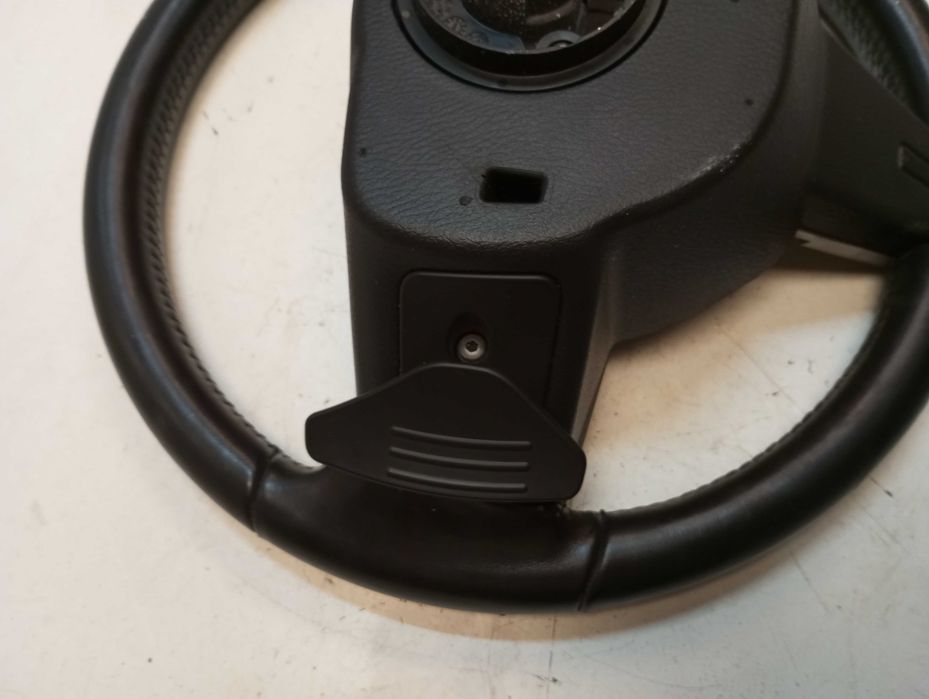 Volante com patilhas F1 Jaguar XF250