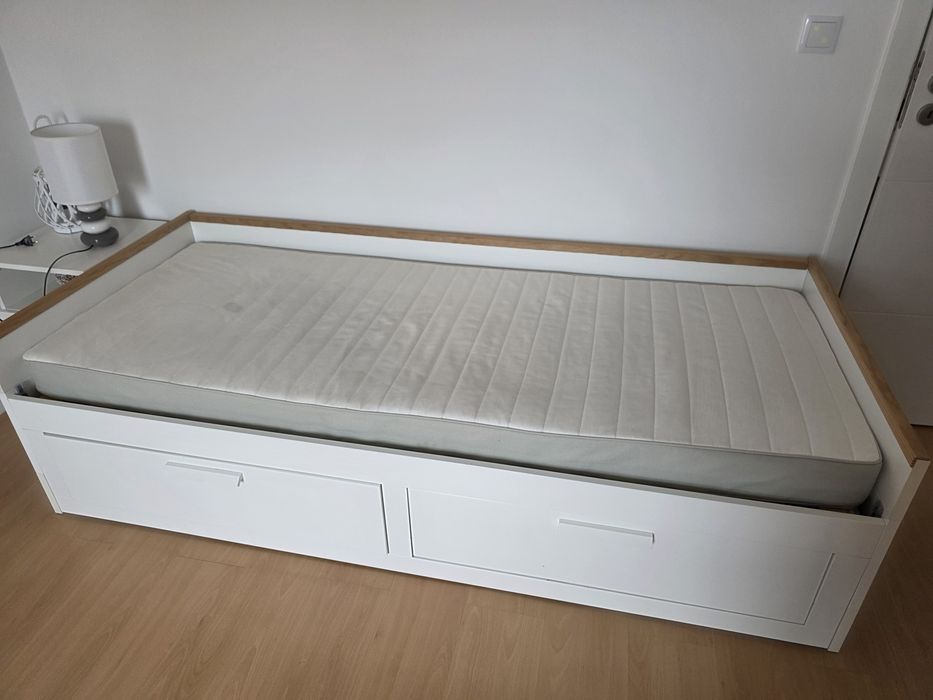 Cama + colchão IKEA
